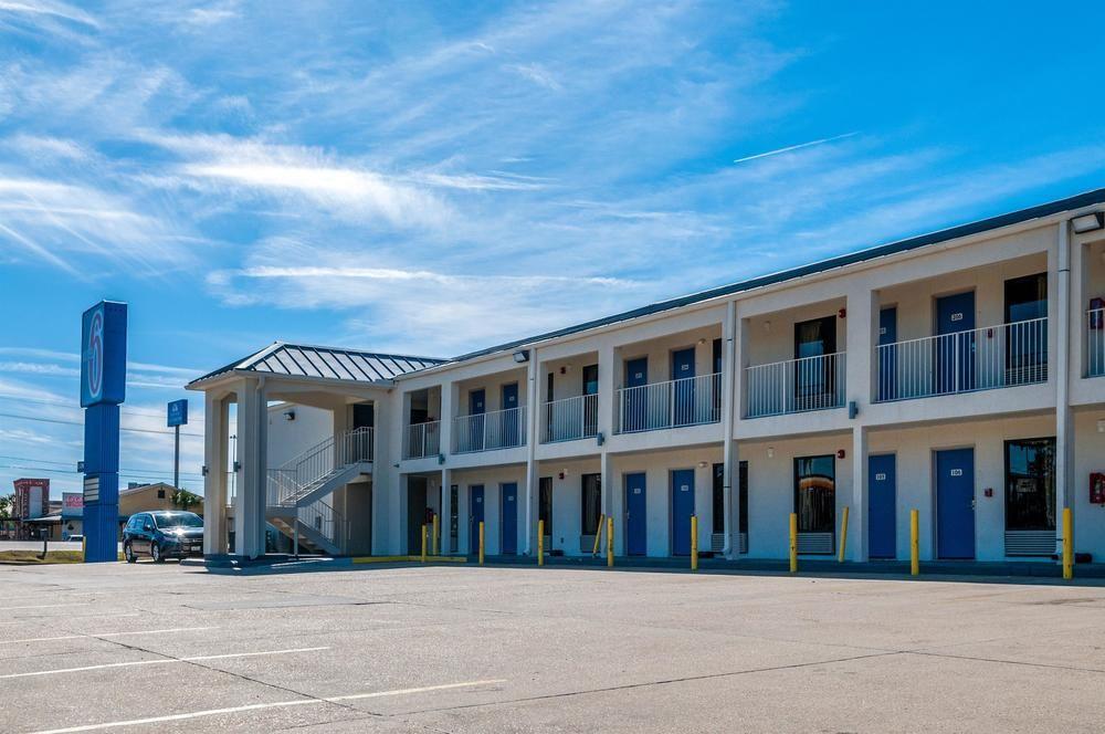 Motel 6 Denham Springs, La Экстерьер фото