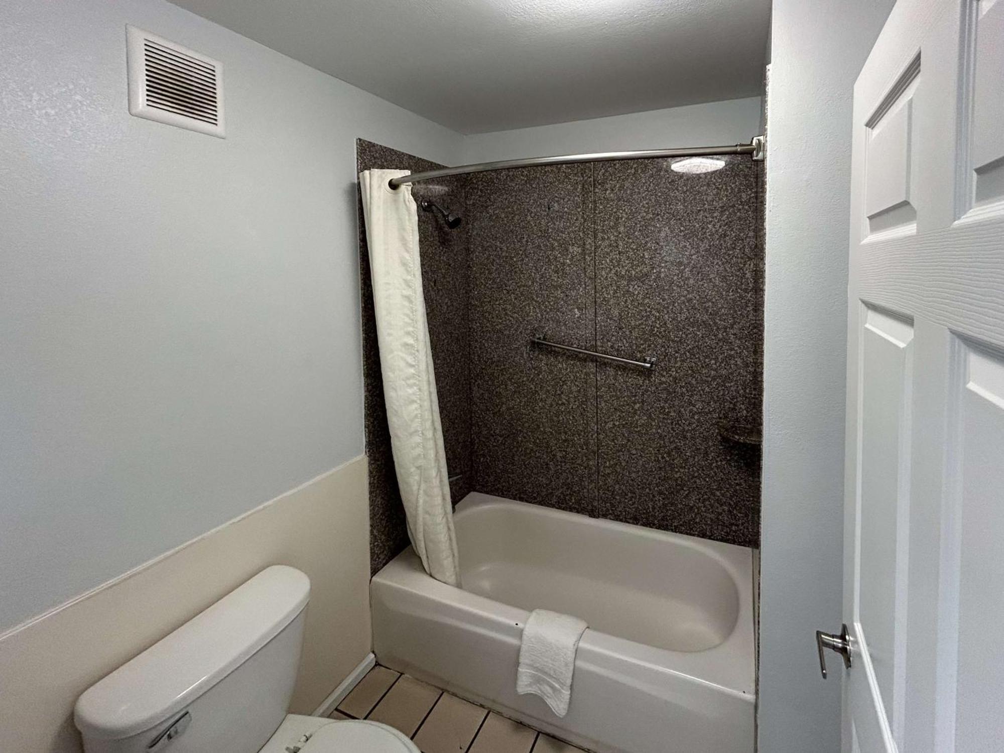 Motel 6 Denham Springs, La Экстерьер фото